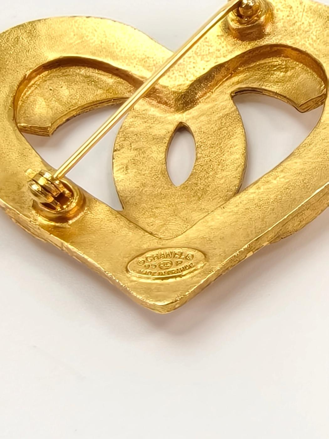 シャネル CHANEL ココマーク ハートモチーフ ブローチ 95P ゴールド 管理番号:10036