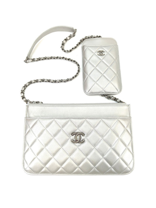 CHANEL シャネル マトラッセ マルチバッグ チェーンショルダー 財布 スマホケース付き シルバー 管理番号:10422