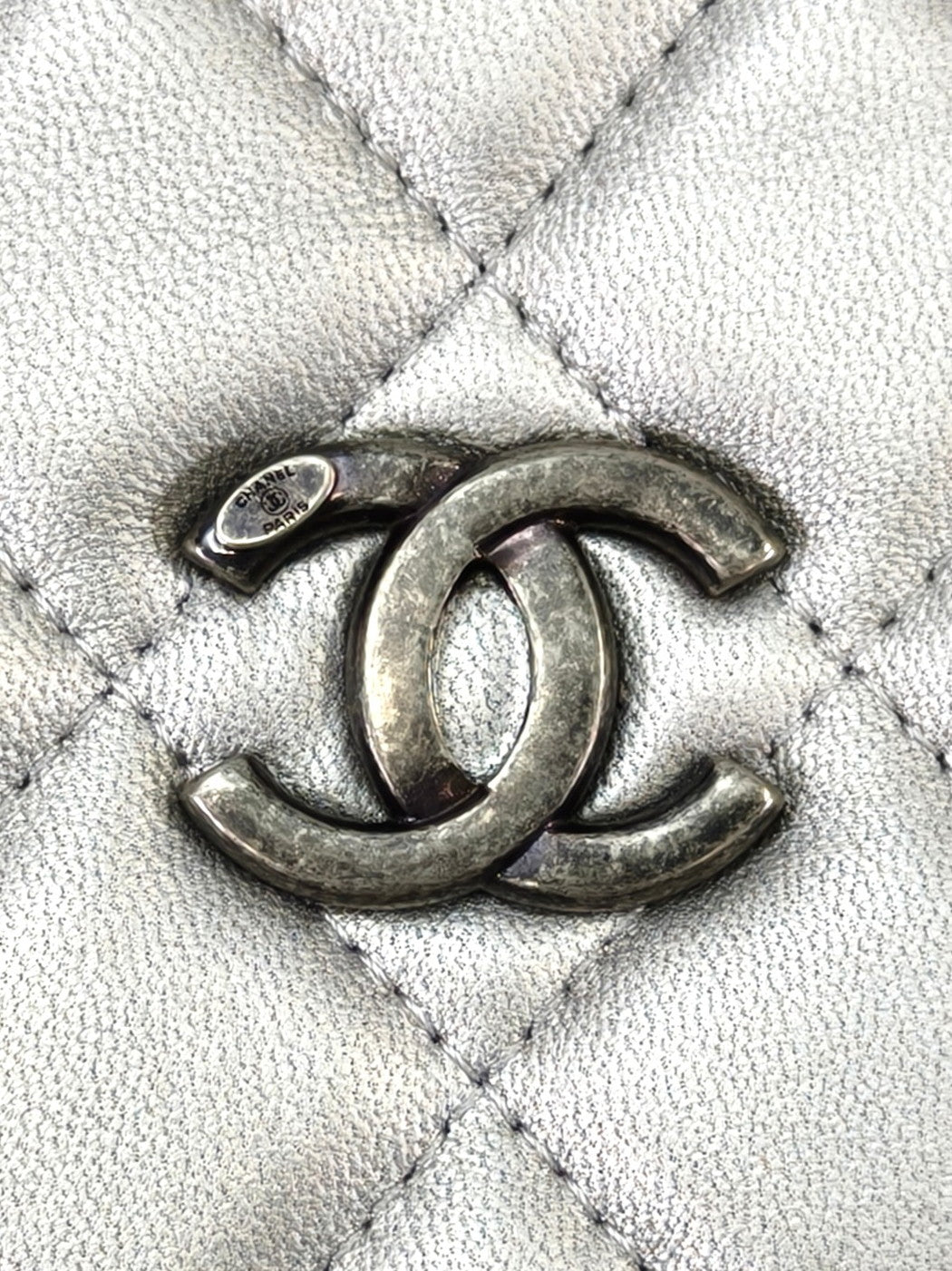 CHANEL シャネル マトラッセ マルチバッグ チェーンショルダー 財布 スマホケース付き シルバー 管理番号:10422