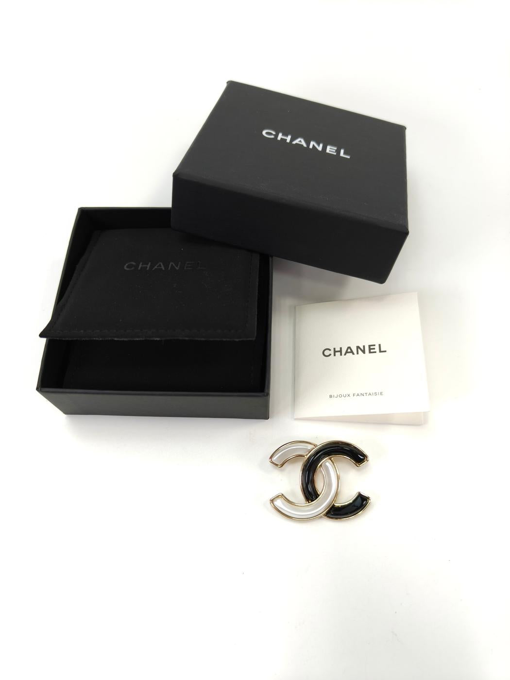 CHANEL 香奈儿 可可标志胸针 黑色×白色 型号:10745