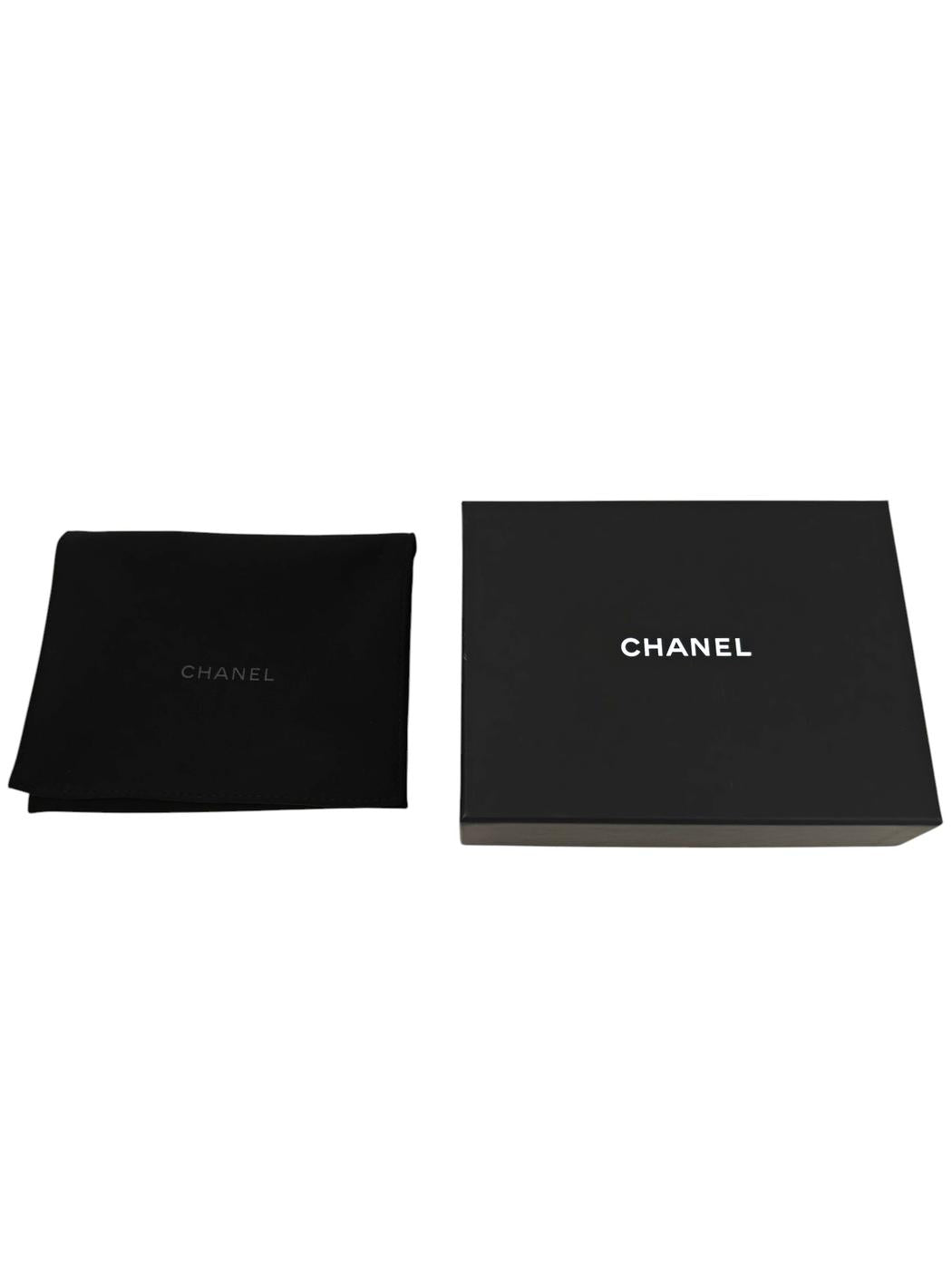 CHANEL シャネル ココマーク マトラッセ 三つ折り財布 ホワイト 管理番号:11462