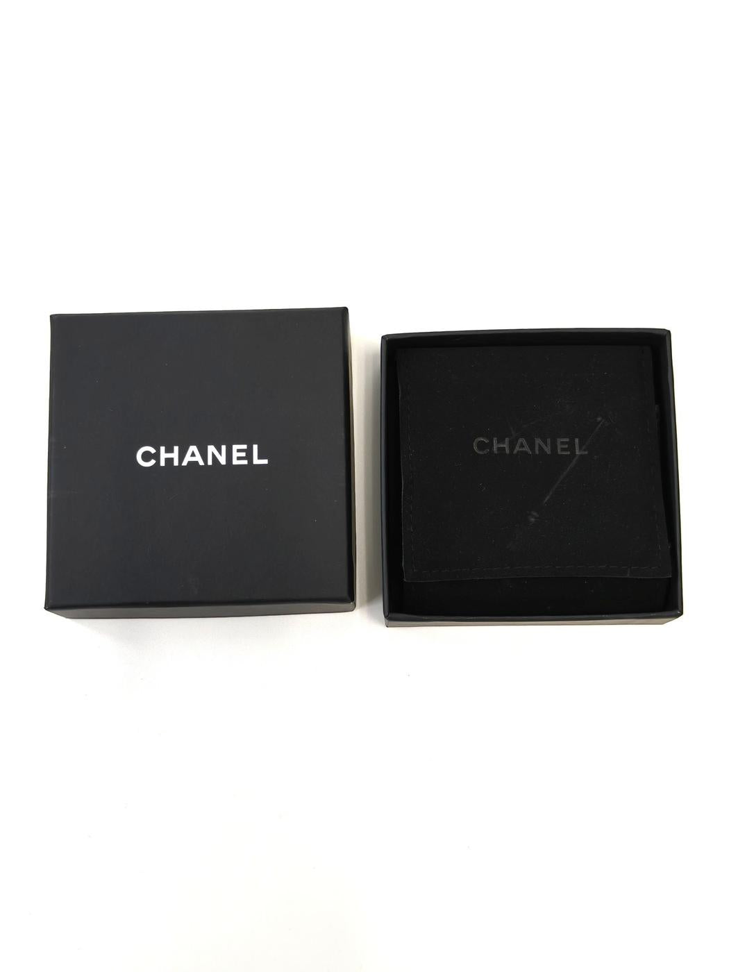 CHANEL Coco Mark Faux Pearl Brooch Gold GP 2013 Control Number: 11800