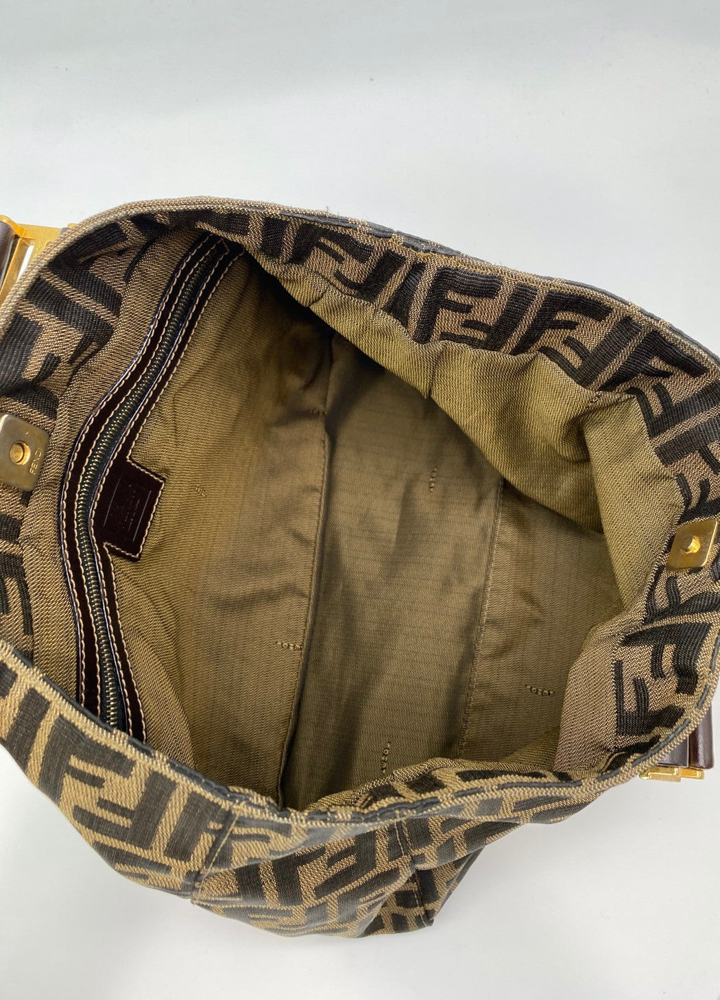 FENDI フェンディ ズッカ柄 ハンドバッグ キャンバス レザー カーキブラウン 茶 ダークブラウン 管理番号:8671