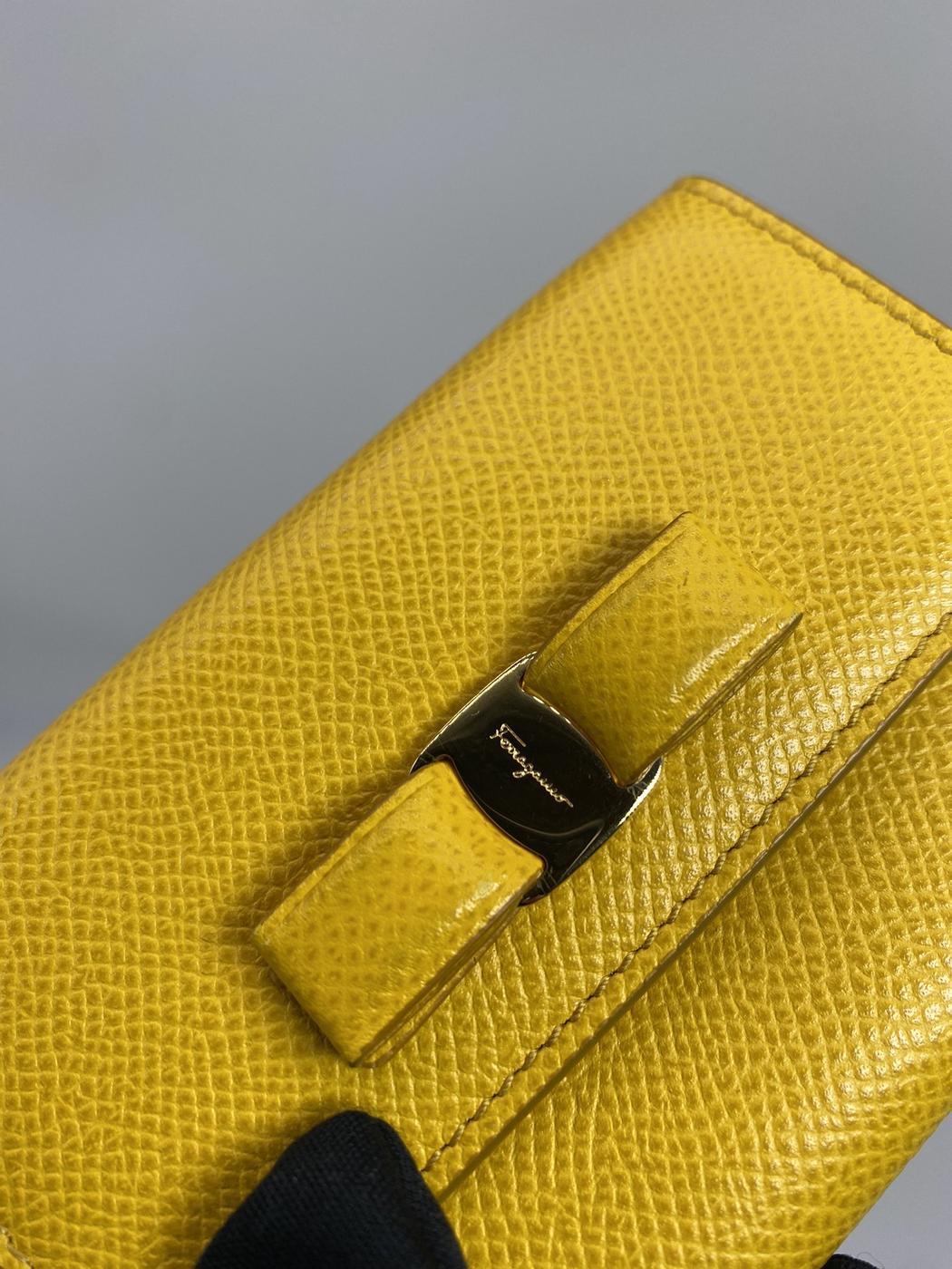 フェラガモ Salvatore Ferragamo パスケース カードケース ヴァラリボン 黄色 イエロー 管理番号:7196