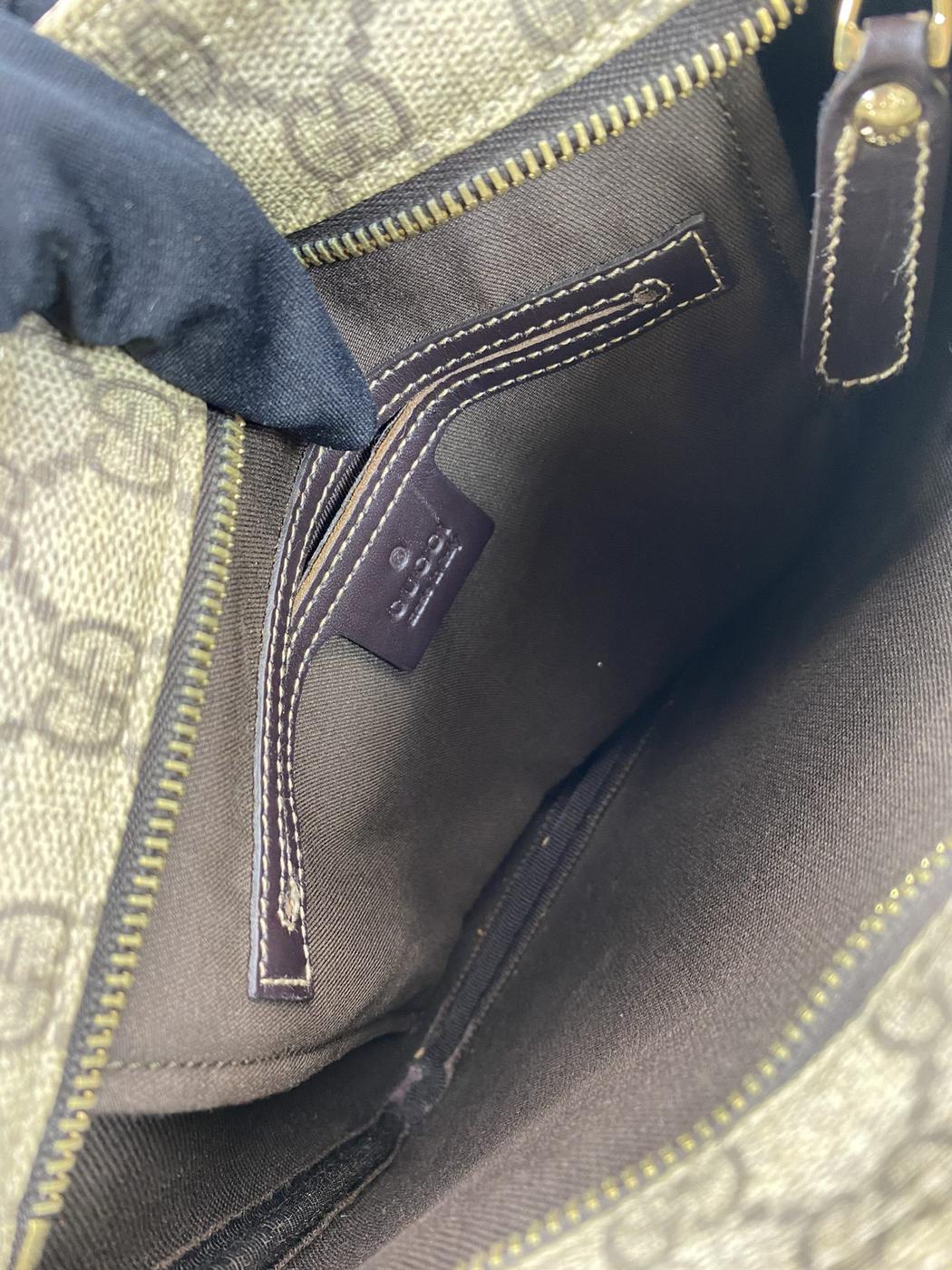 GUCCI GG Supreme Shoulder Bag Crossbody Bag Product number: 6773