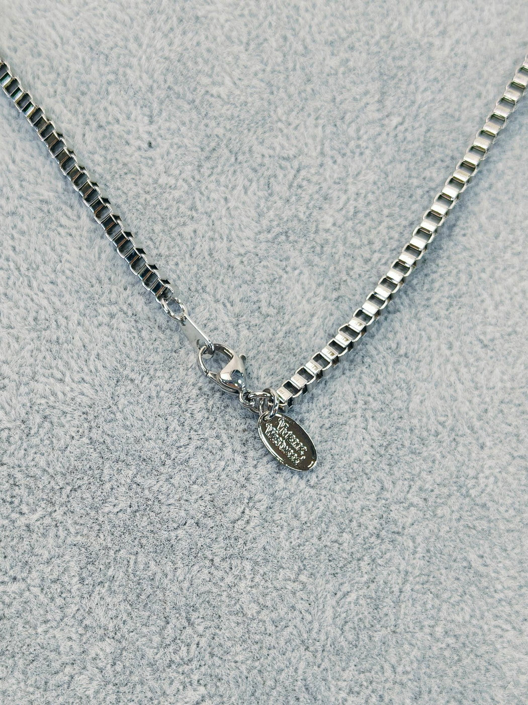 Vivienne Westwood 球形项链,粉色,参考编号:9714