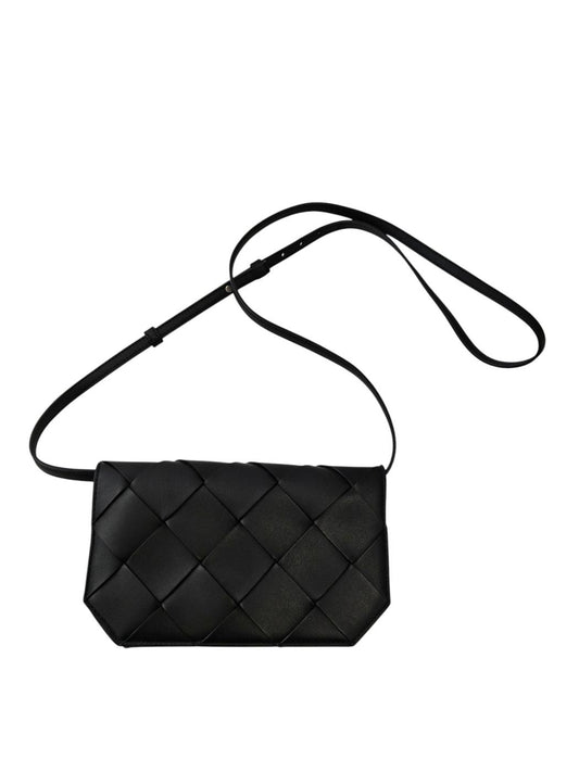 BOTTEGA VENETA Cassette Maxi Intrecciato Shoulder Bag Black Management Number: 11848