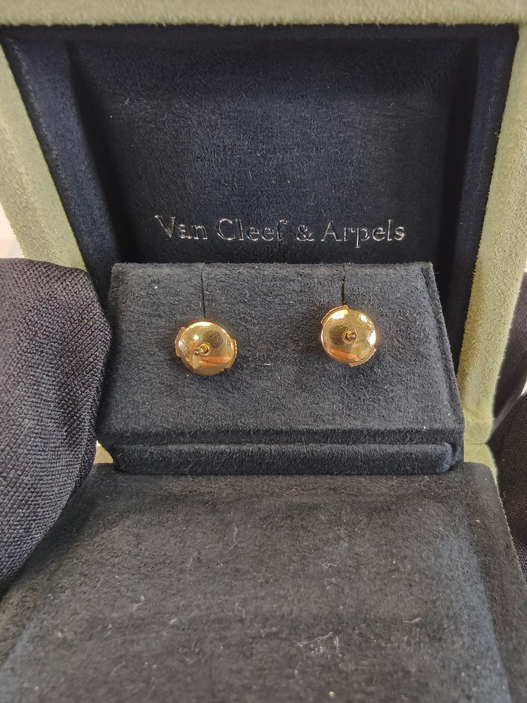 VanCleef & Arpels ヴァンクリーフ スウィートアルハンブラ シェル ピアス ホワイト 管理番号:10398