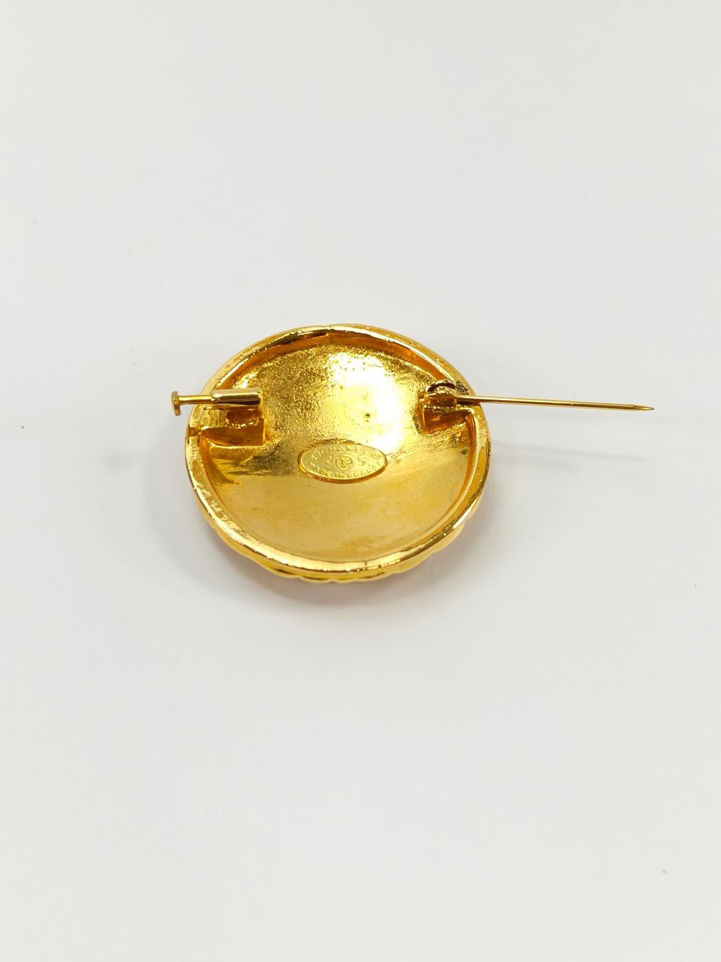 CHANEL Vintage Coco Mark Matelasse Brooch in Gold, Reference Number: 10037