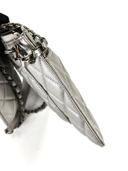 CHANEL シャネル マトラッセ マルチバッグ チェーンショルダー 財布 スマホケース付き シルバー 管理番号：10422