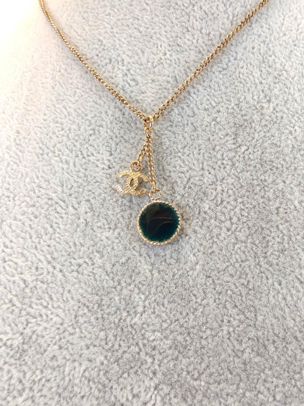 CHANEL Coco Mark Logo No. 5 Necklace Pendant Gold Black Control Number: 10460