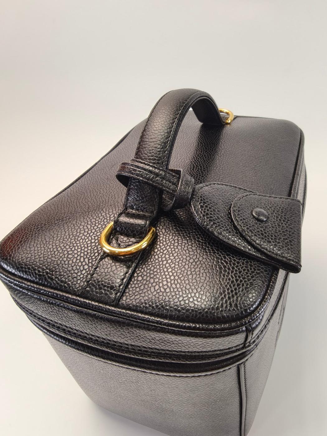 CHANEL シャネル キャビアスキン 2Way バニティバッグ ショルダーバッグ メイク コスメ 化粧ポーチ ブラック 管理番号：10527