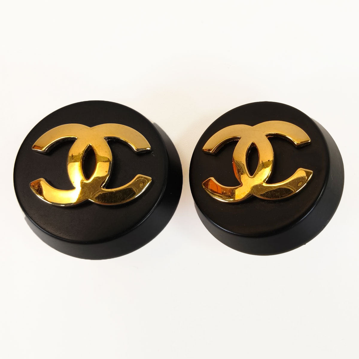 CHANEL Coco Mark Earrings Gold x Black Product number: 10537