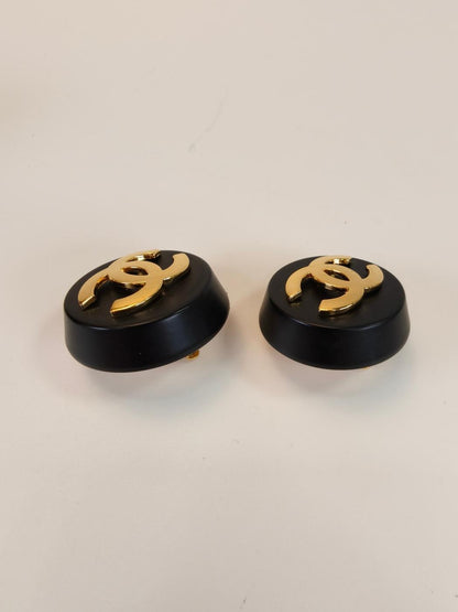 CHANEL Coco Mark Earrings Gold x Black Product number: 10537