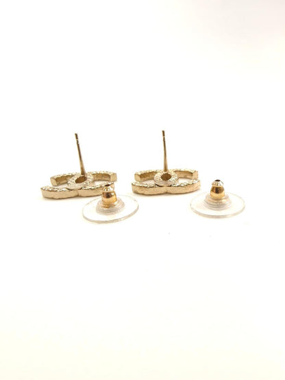 CHANEL Coco Mark Pierced Earrings Gold Product No.: 10602