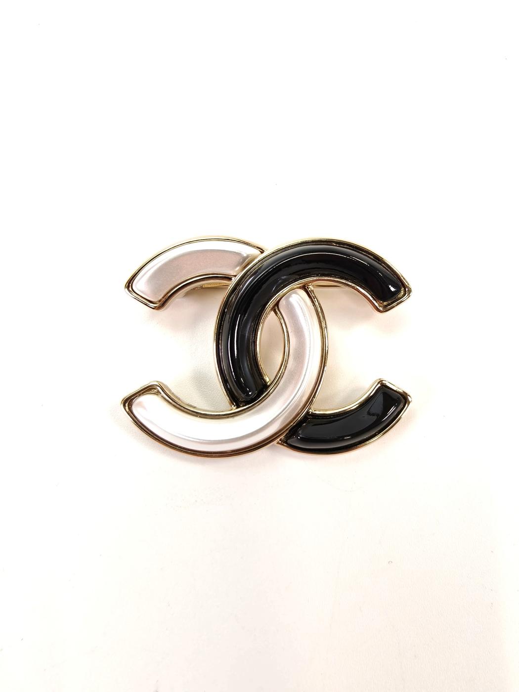 CHANEL Coco Mark Brooch Black x White Product Number: 10745