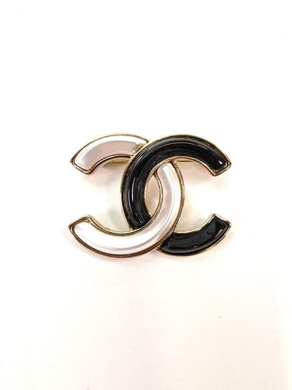 CHANEL Coco Mark Brooch Black x White Product Number: 10745