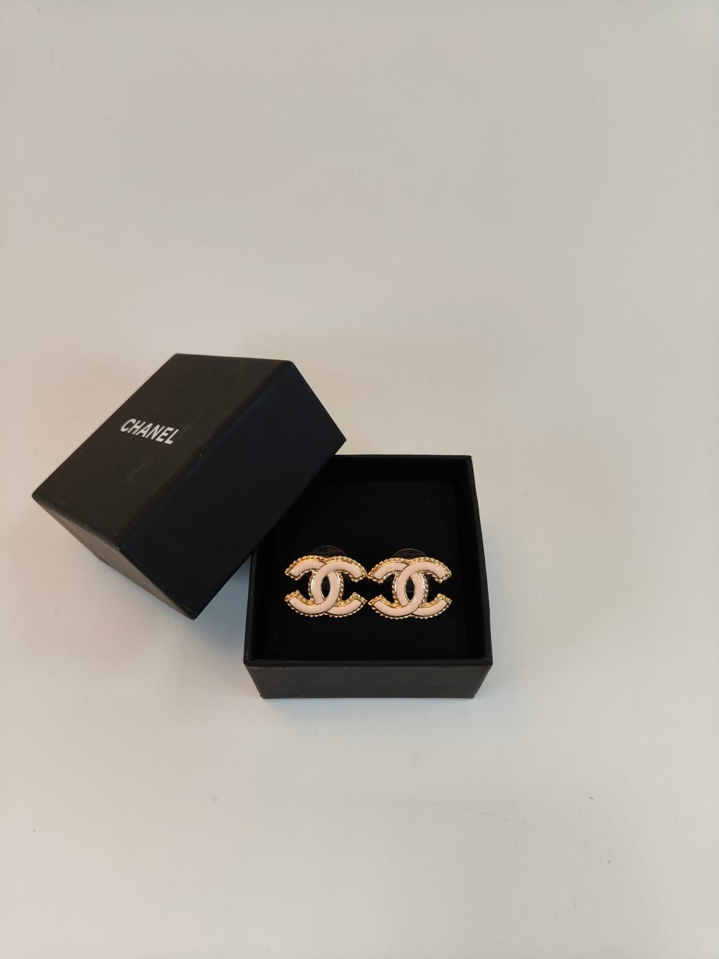CHANEL 香奈儿 双C标志耳环 金色×粉色 型号：10754