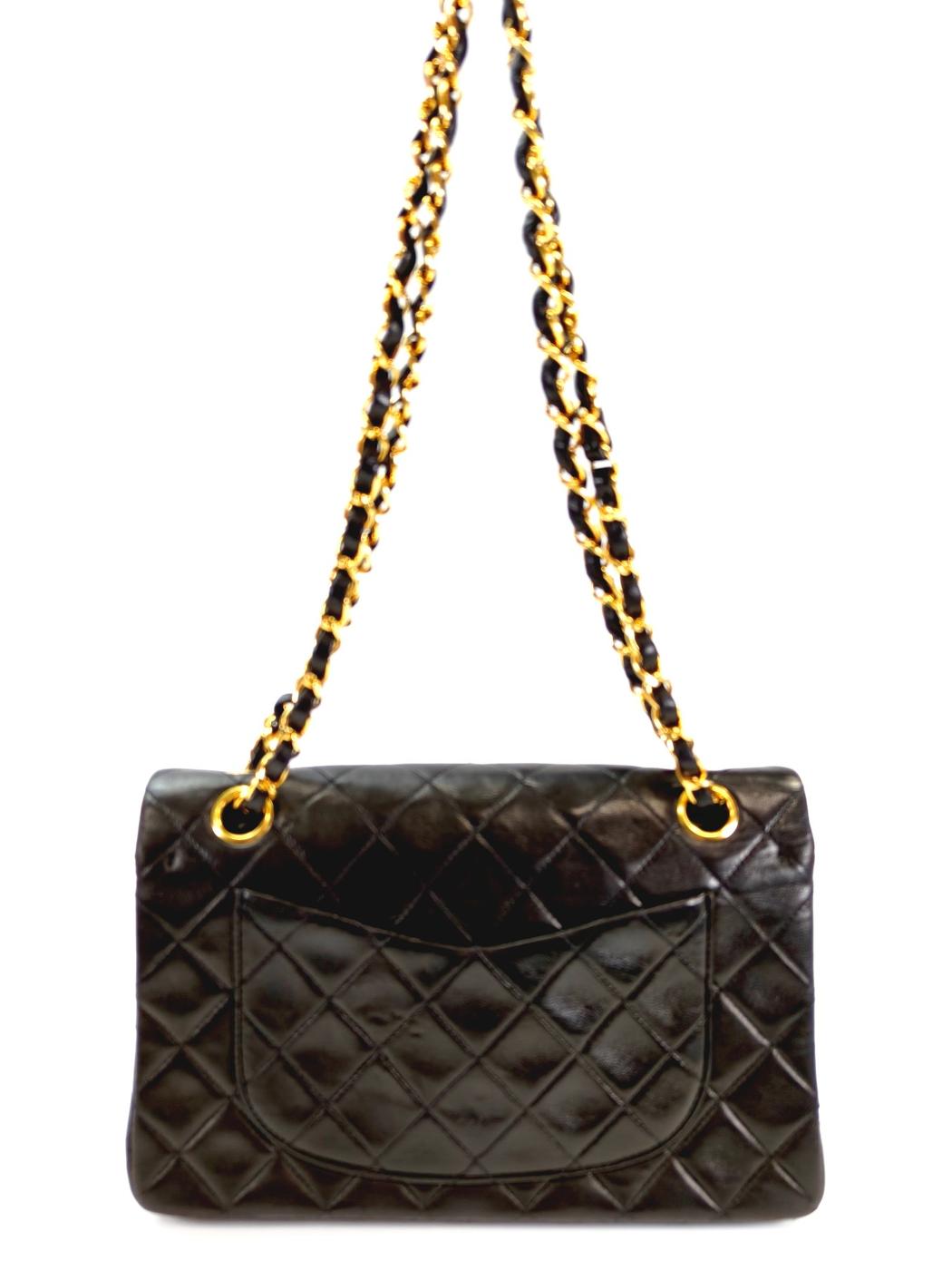 CHANEL マトラッセ ダブルフラップ Wチェーン ショルダーバッグ 黒
