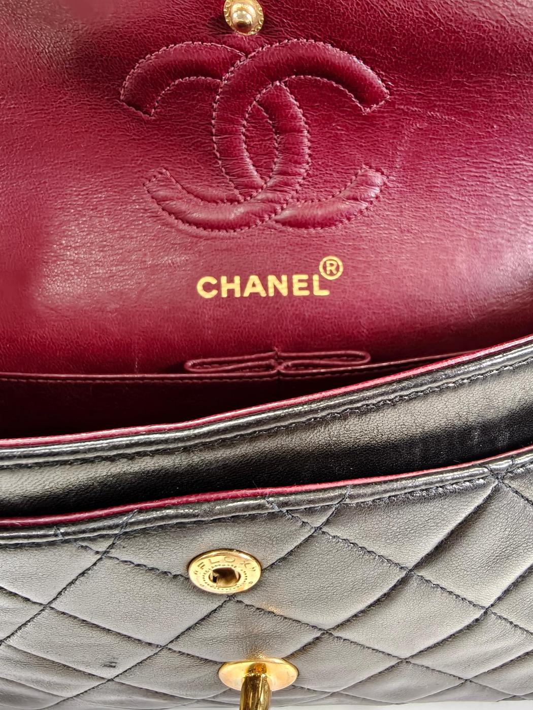 CHANEL マトラッセ ダブルフラップ Wチェーン ショルダーバッグ 黒