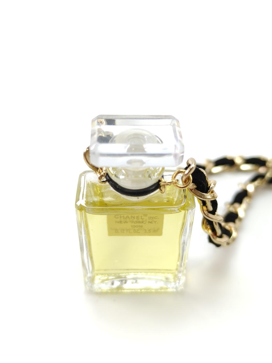 CHANEL シャネル No.19 パフュームボトル 香水 ネックレス ゴールド 管理番号：11042
