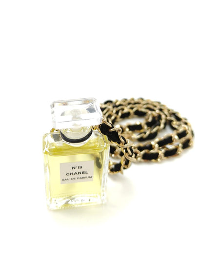 CHANEL シャネル No.19 パフュームボトル 香水 ネックレス ゴールド 管理番号：11042