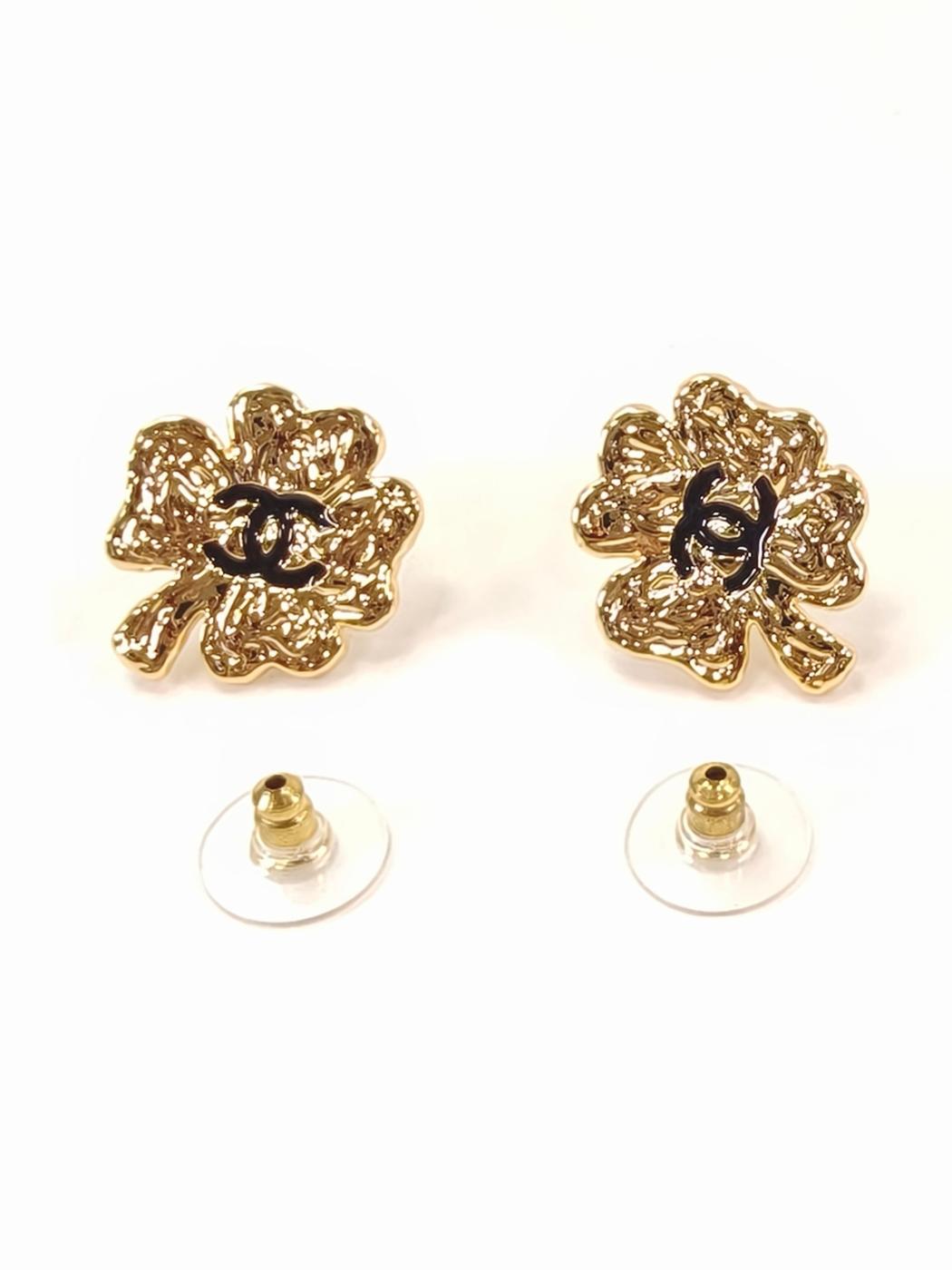 CHANEL シャネル クローバー ピアス ゴールド 管理番号：11090