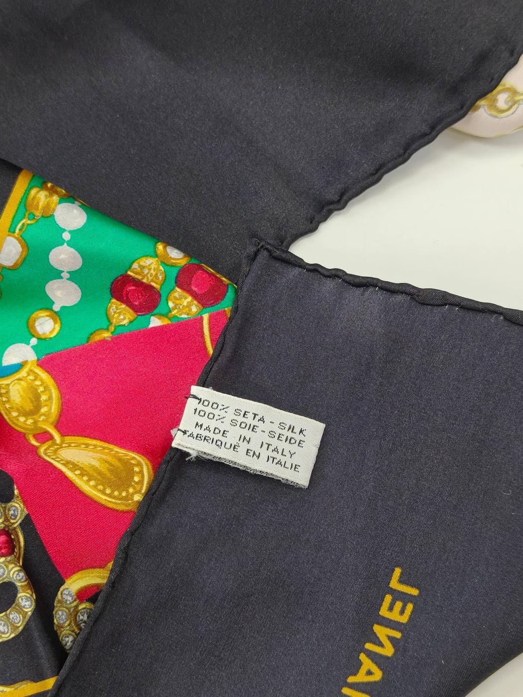 CHANEL シャネル ココマーク シルク スカーフ ブラック×マルチカラー 管理番号：11101