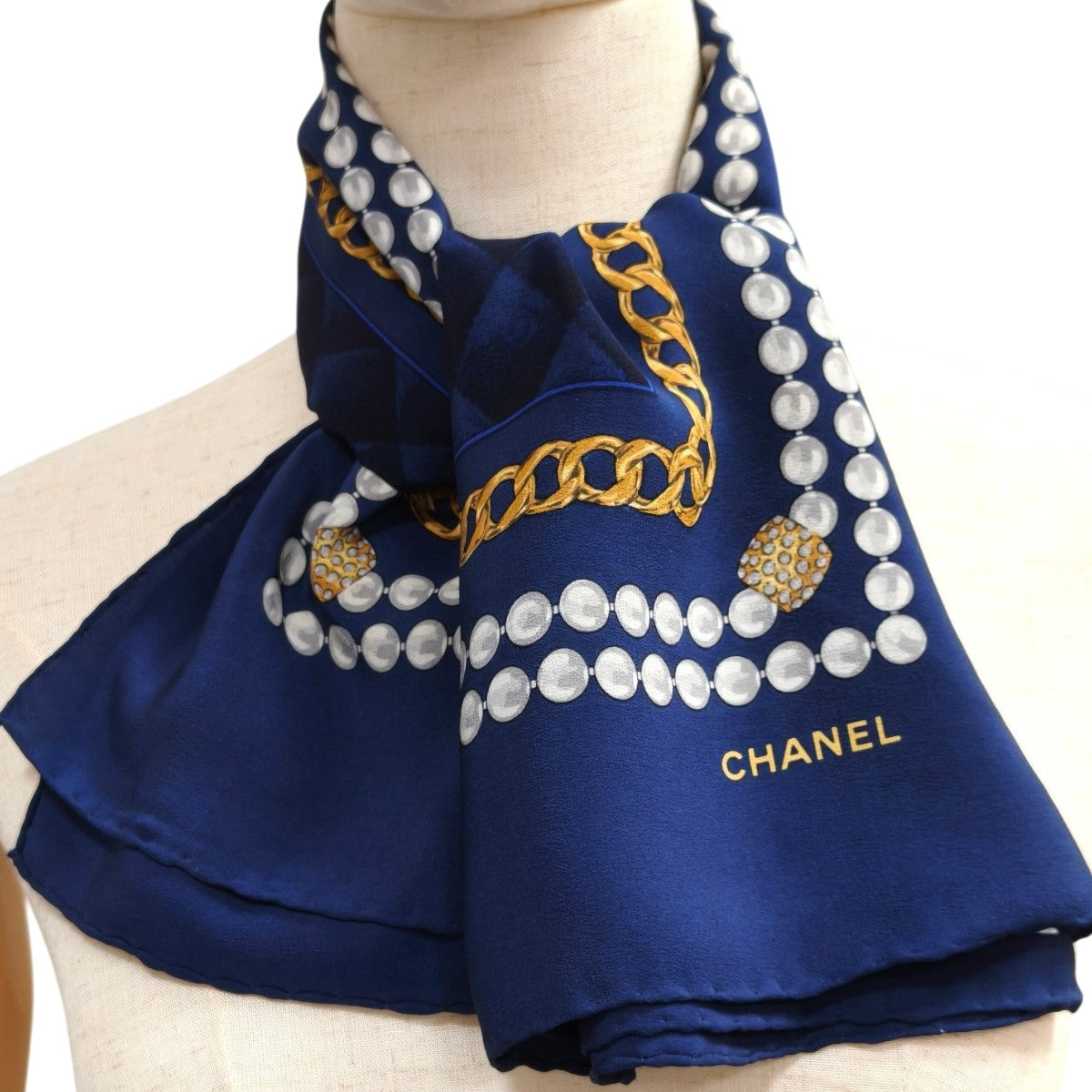 CHANEL 香奈儿 可可标志 大方巾 真丝围巾 海军蓝 商品编号：11115