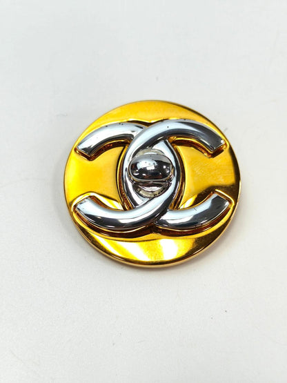 CHANEL シャネル ココマーク ターンロック ブローチ ゴールド×シルバー 管理番号：11166