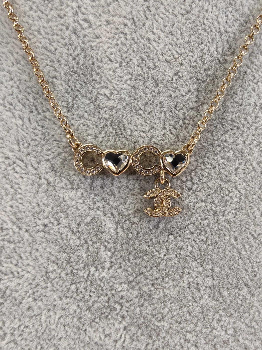 CHANEL シャネル ロゴ ハート ラインストーン ネックレス B25B ゴールド 管理番号：11181