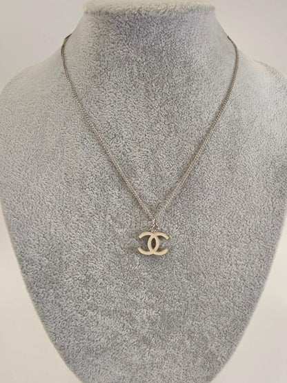 CHANEL シャネル ココマーク ネックレス シルバー×ホワイト 管理番号：11183