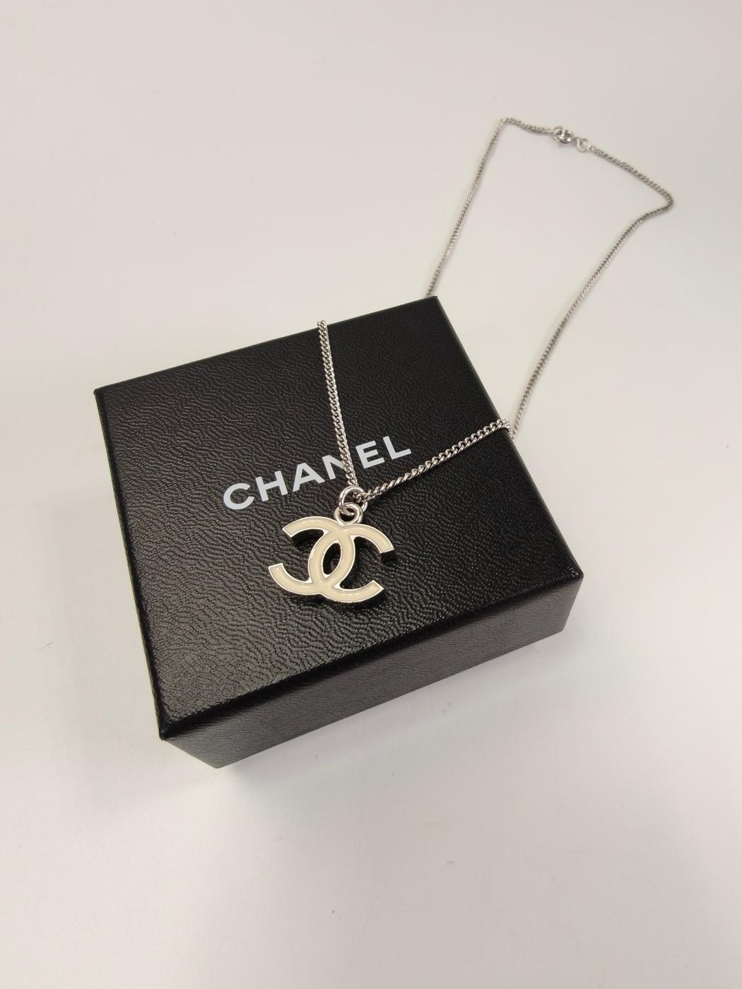 CHANEL シャネル ココマーク ネックレス シルバー×ホワイト 管理番号：11183