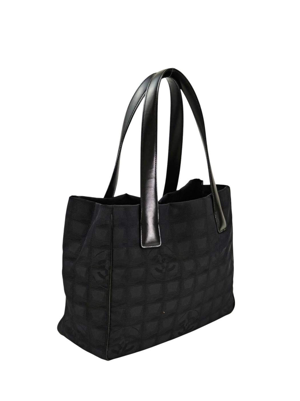 CHANEL シャネル ニュートラベルライン トートPM トートバッグ ブラック 管理番号：11348