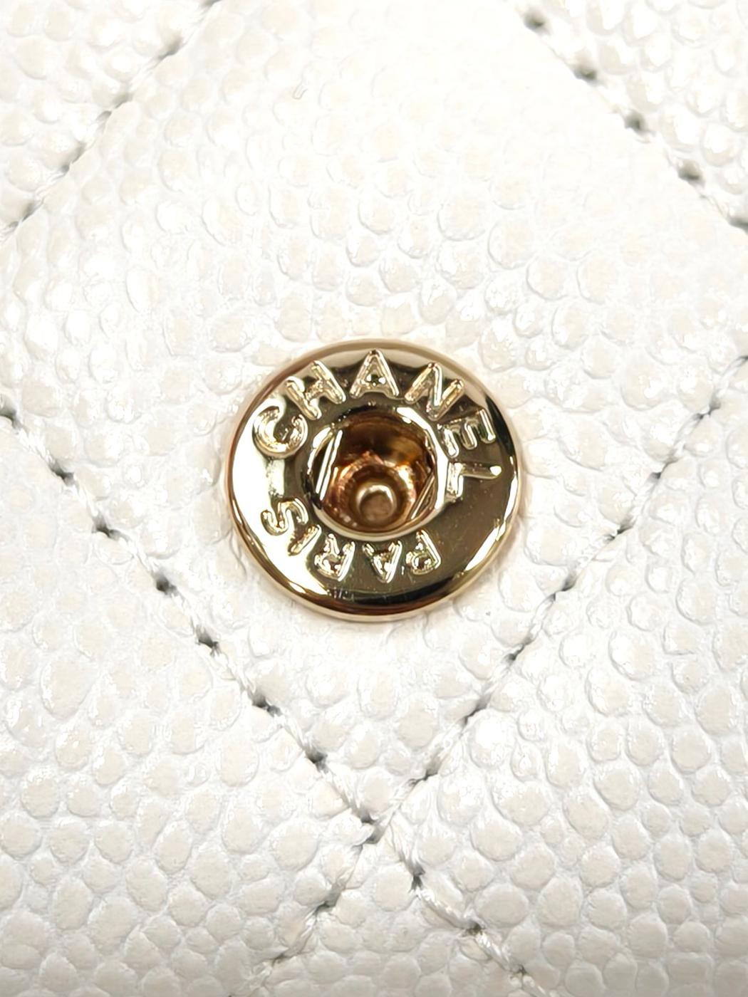 CHANEL シャネル ココマーク マトラッセ 三つ折り財布 ホワイト  管理番号：11462