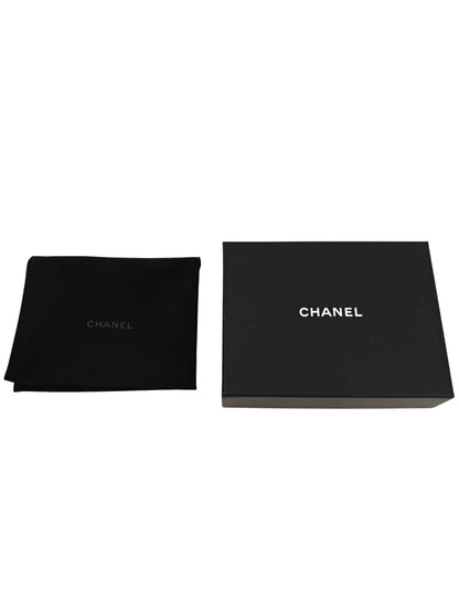 CHANEL シャネル ココマーク マトラッセ 三つ折り財布 ホワイト  管理番号：11462