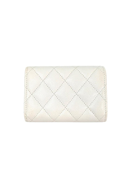 CHANEL シャネル ココマーク マトラッセ 三つ折り財布 ホワイト  管理番号：11462