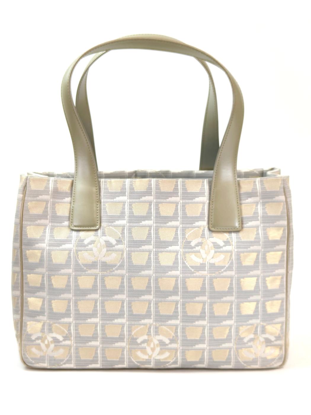 CHANEL シャネル ニュートラベルライン トートバッグ グレー 管理番号：11484