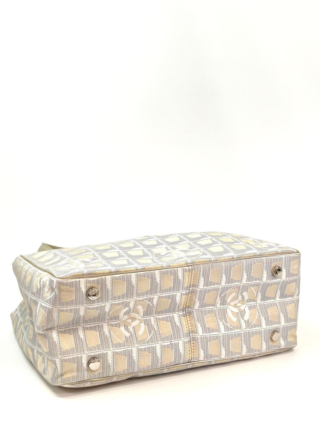 CHANEL シャネル ニュートラベルライン トートバッグ グレー 管理番号：11484