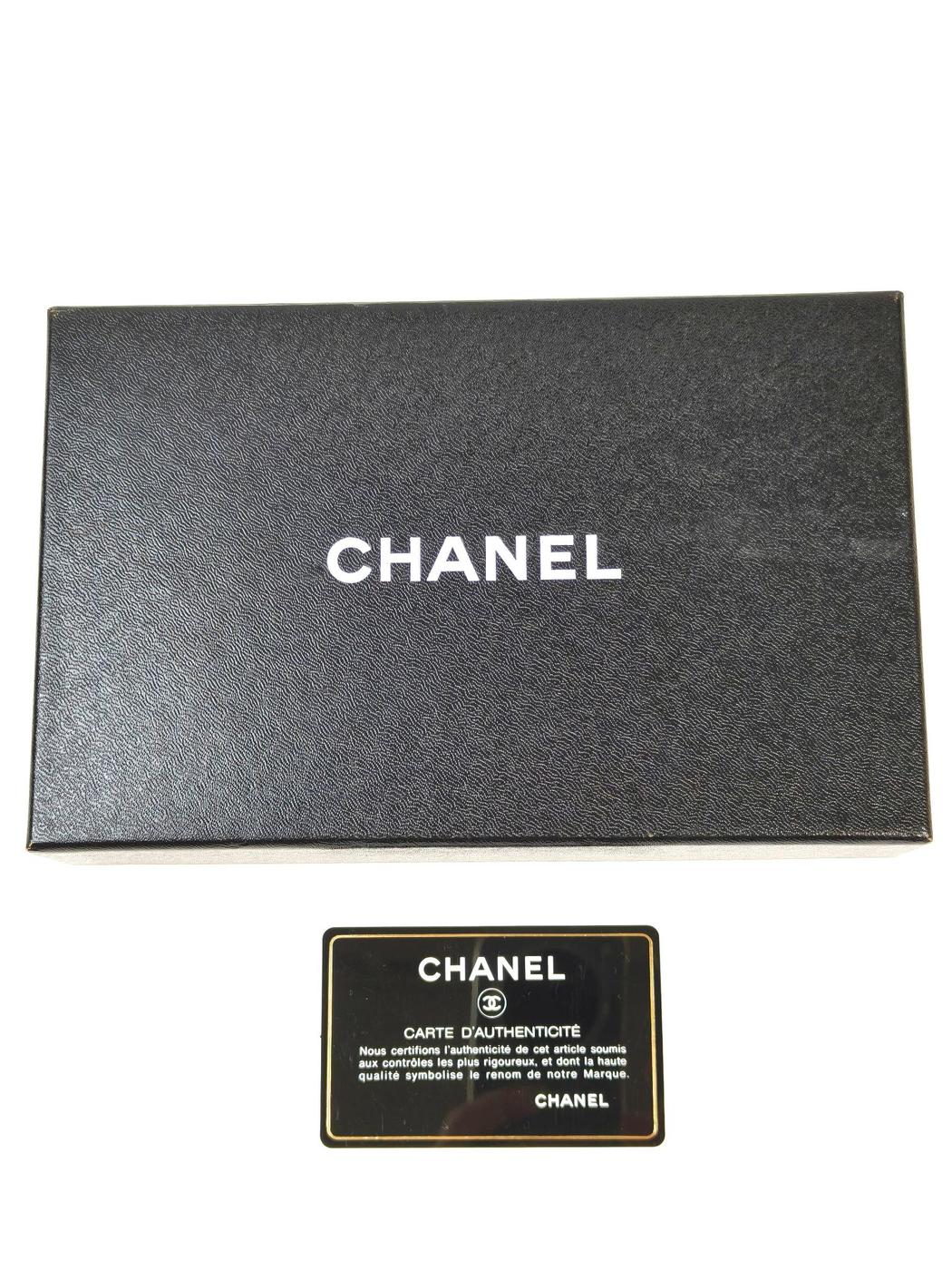 CHANEL シャネル マトラッセ 二つ折り長財布 ブラック 管理番号：11491