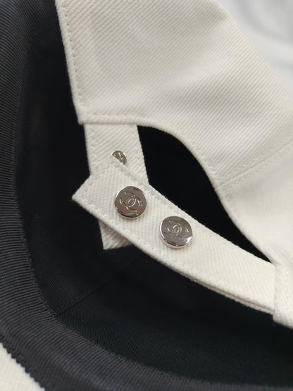 CHANEL シャネル 黒ロゴ ココマーク キャップ ホワイト 管理番号：11508