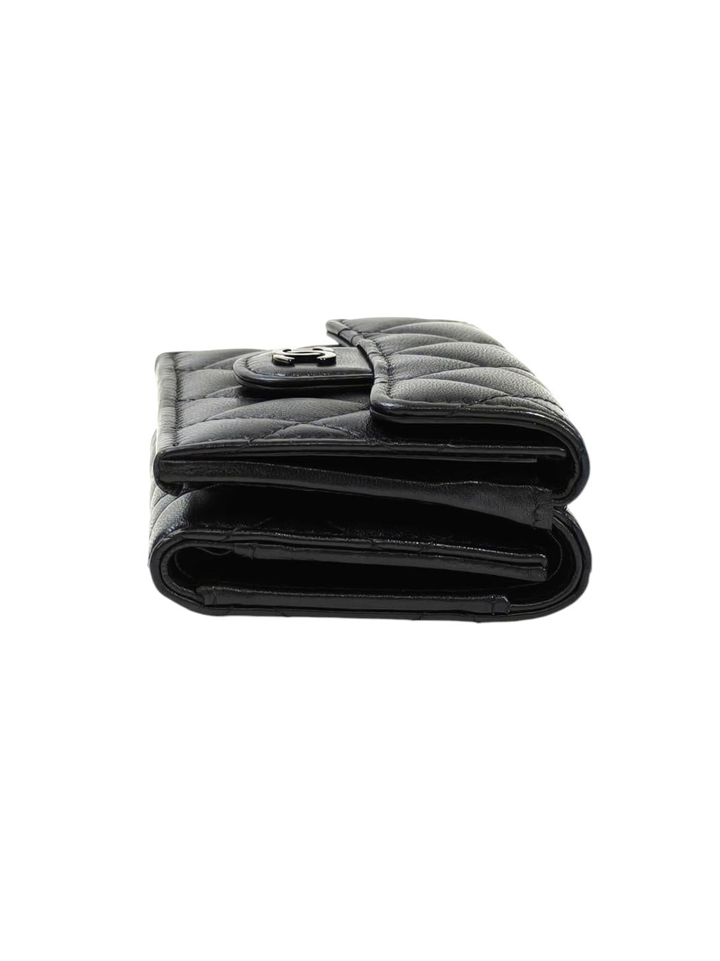 CHANEL シャネル ココマーク マトラッセ 三つ折り財布 ブラック 管理番号：11509