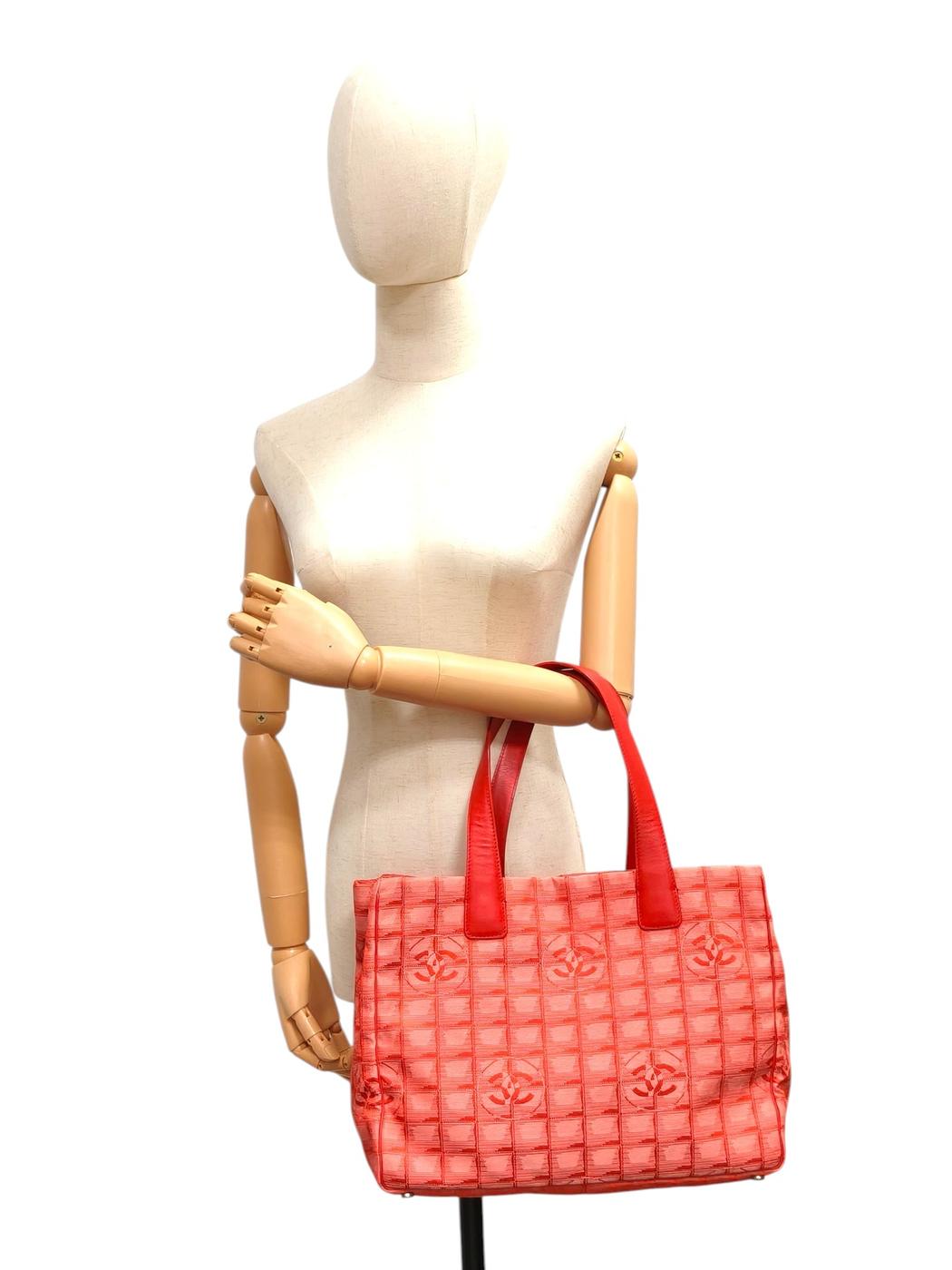 CHANEL シャネル ニュートラベルライントートバッグ レッド  管理番号：11540