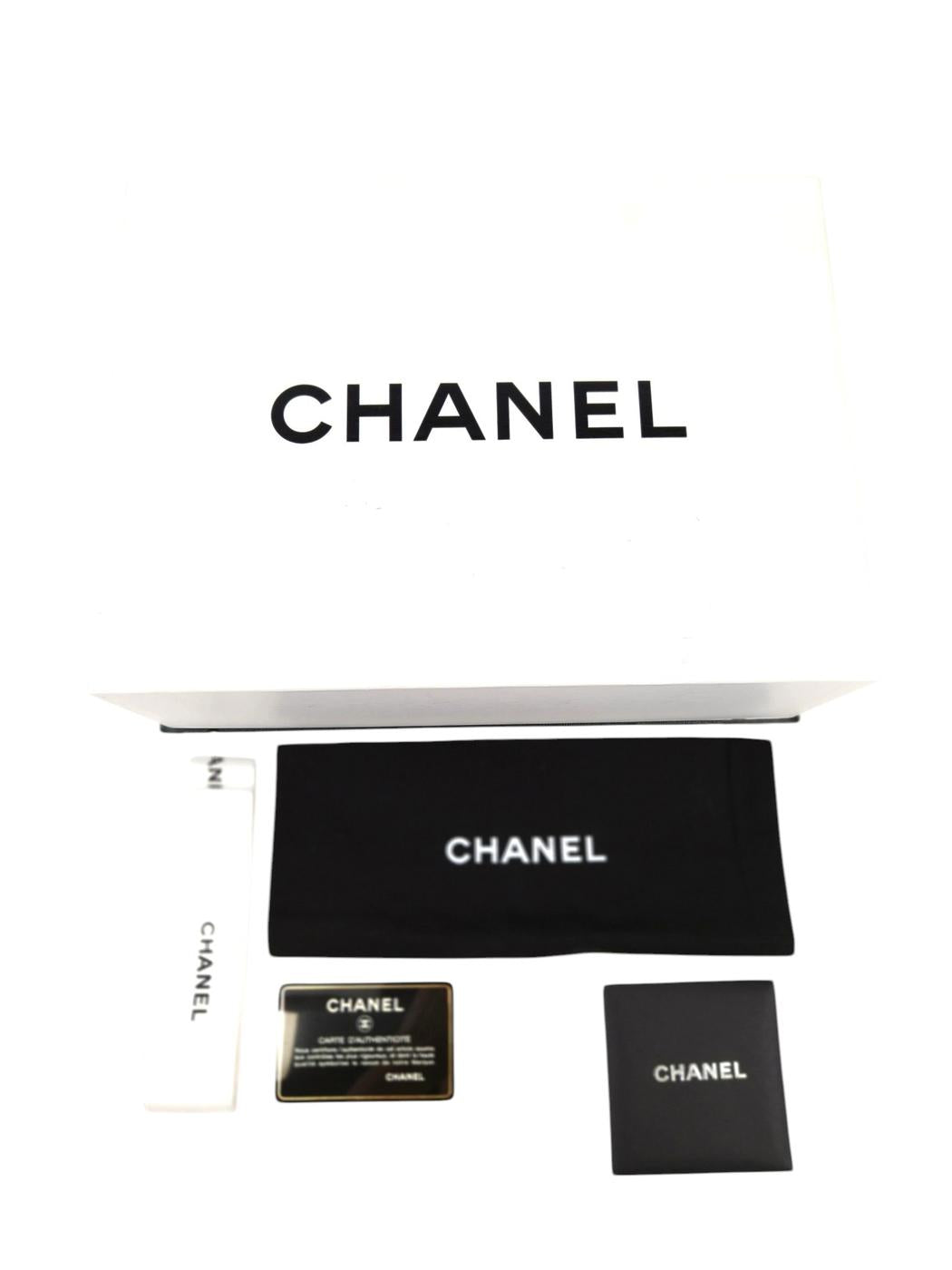 CHANEL シャネル マトラッセ25 Wフラップチェーンショルダーバッグ 13番台 ブラック 管理番号：11563