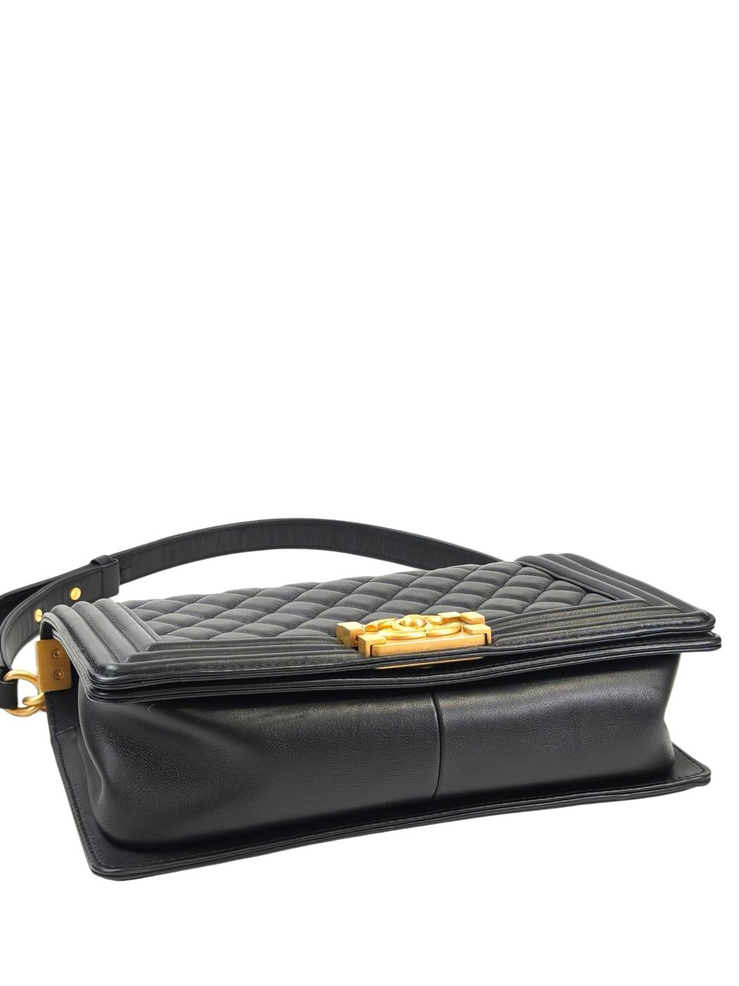 CHANEL シャネル ボーイシャネル 2002年製 ショルダーバッグ ブラック  管理番号：11597