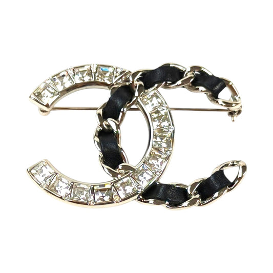 CHANEL Coco Mark Rhinestone x Chain Brooch Silver 2018 Production Control Number: 11682