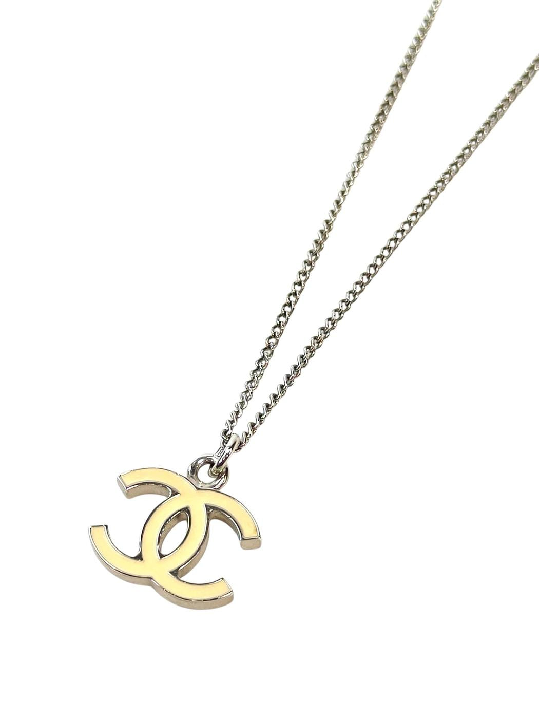 CHANEL White x Silver CC Logo Necklace, Chain 43cm, White, 06V, Circa 2006, Ref: 11757