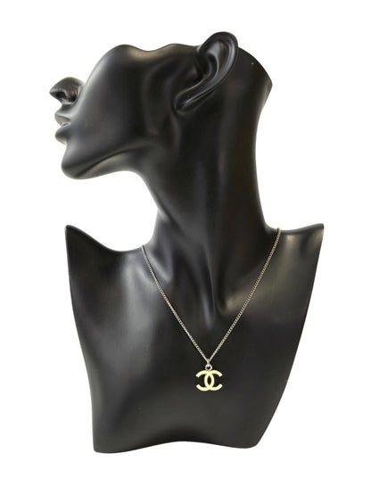 CHANEL White x Silver CC Logo Necklace, Chain 43cm, White, 06V, Circa 2006, Ref: 11757