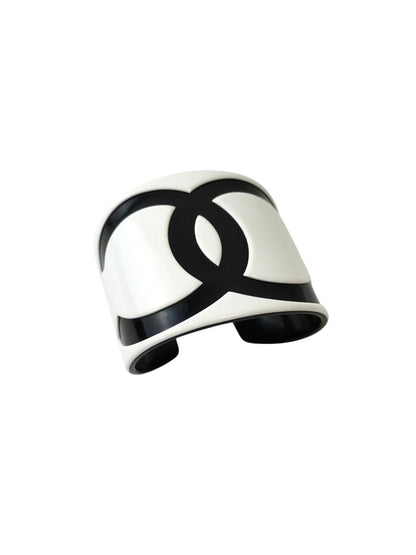 CHANEL Coco Mark Bangle Black x White Control Number: 11798