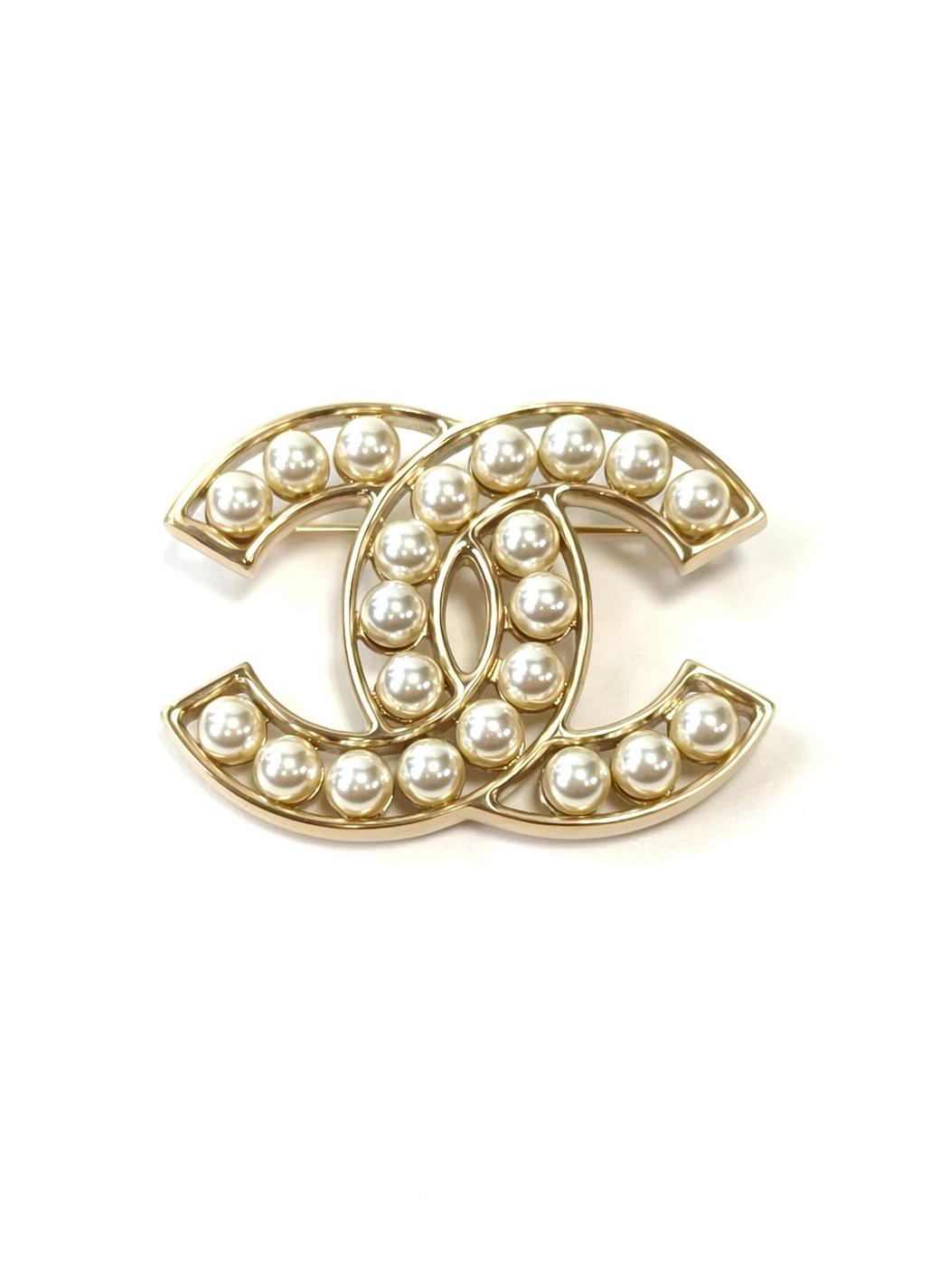 CHANEL Coco Mark Faux Pearl Brooch Gold GP 2013 Control Number: 11800
